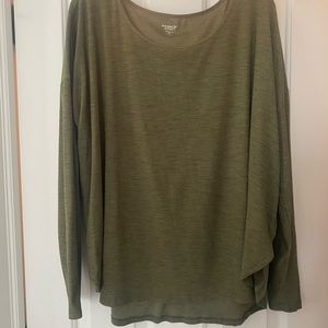 Old Navy Breath On Performance Top XXL Olive Green